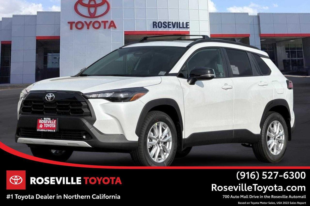 2026 Toyota Corolla Cross LE