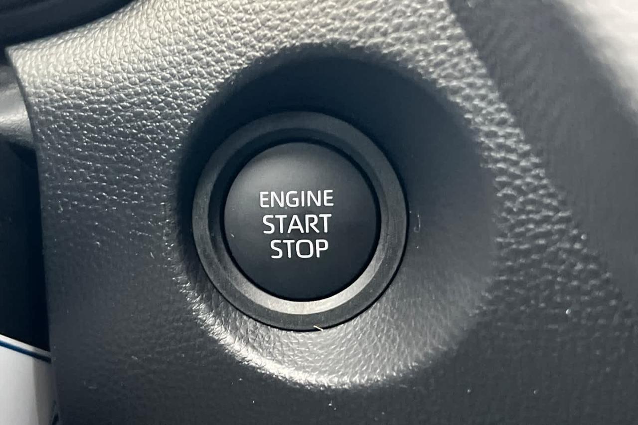 2026 Toyota Corolla Cross LE Roseville CA