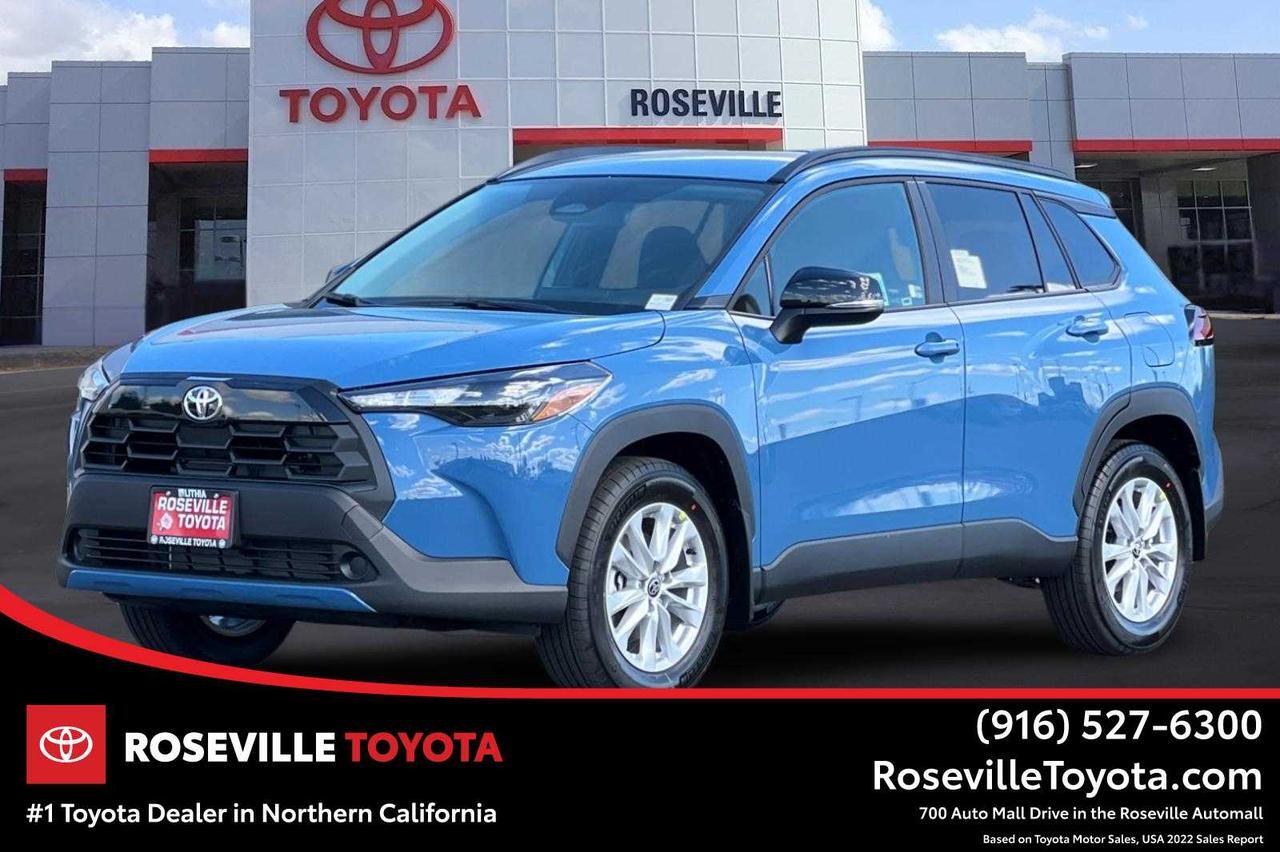 2026 Toyota Corolla Cross LE