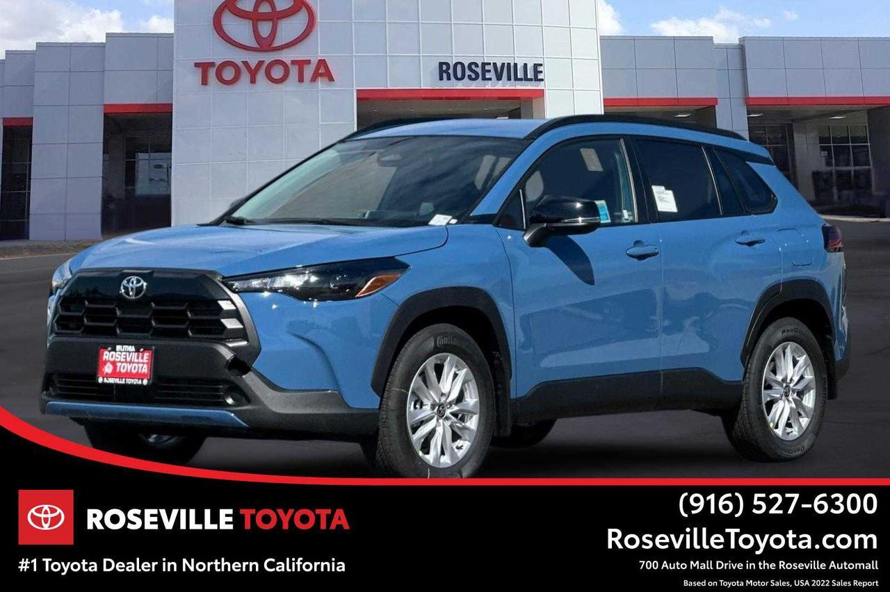 2026 Toyota Corolla Cross LE