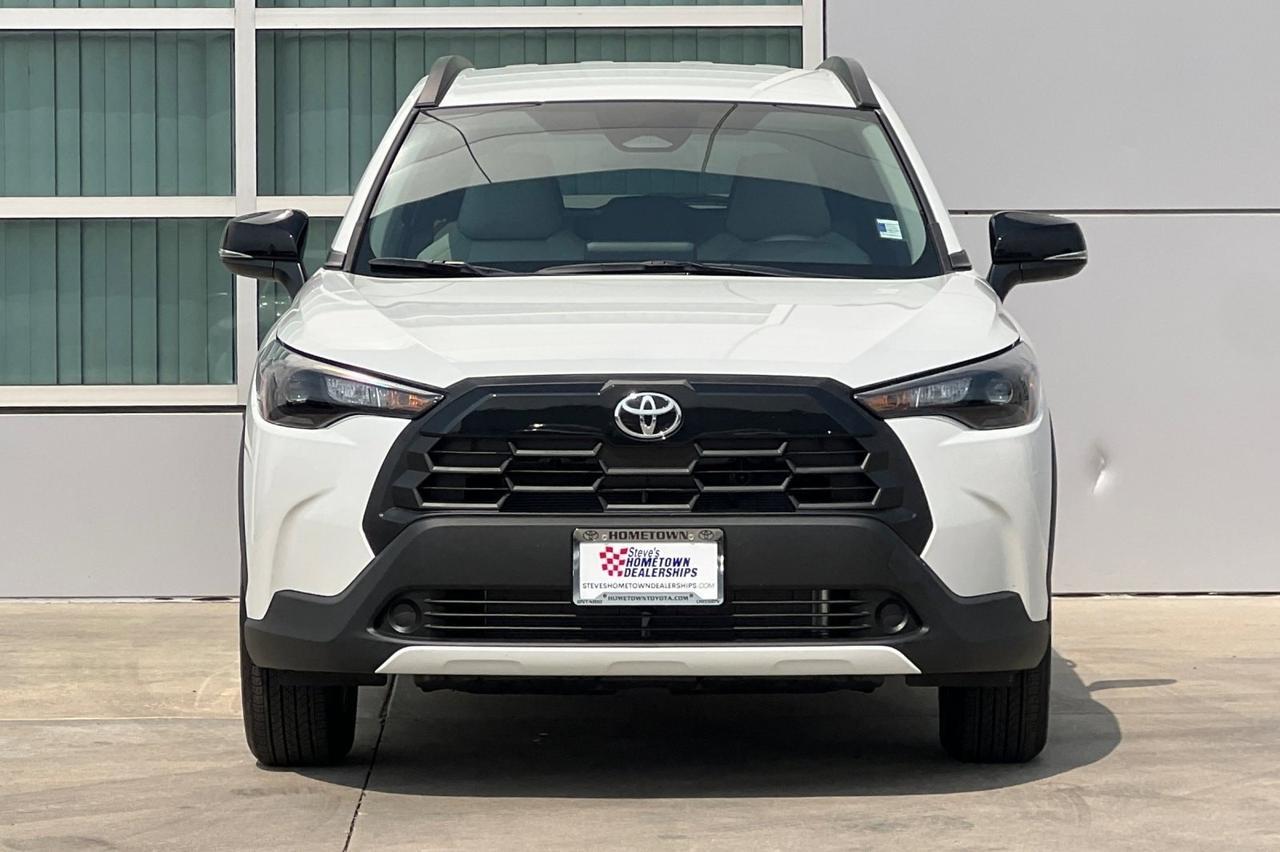 2026 Toyota Corolla Cross LE Ontario OR