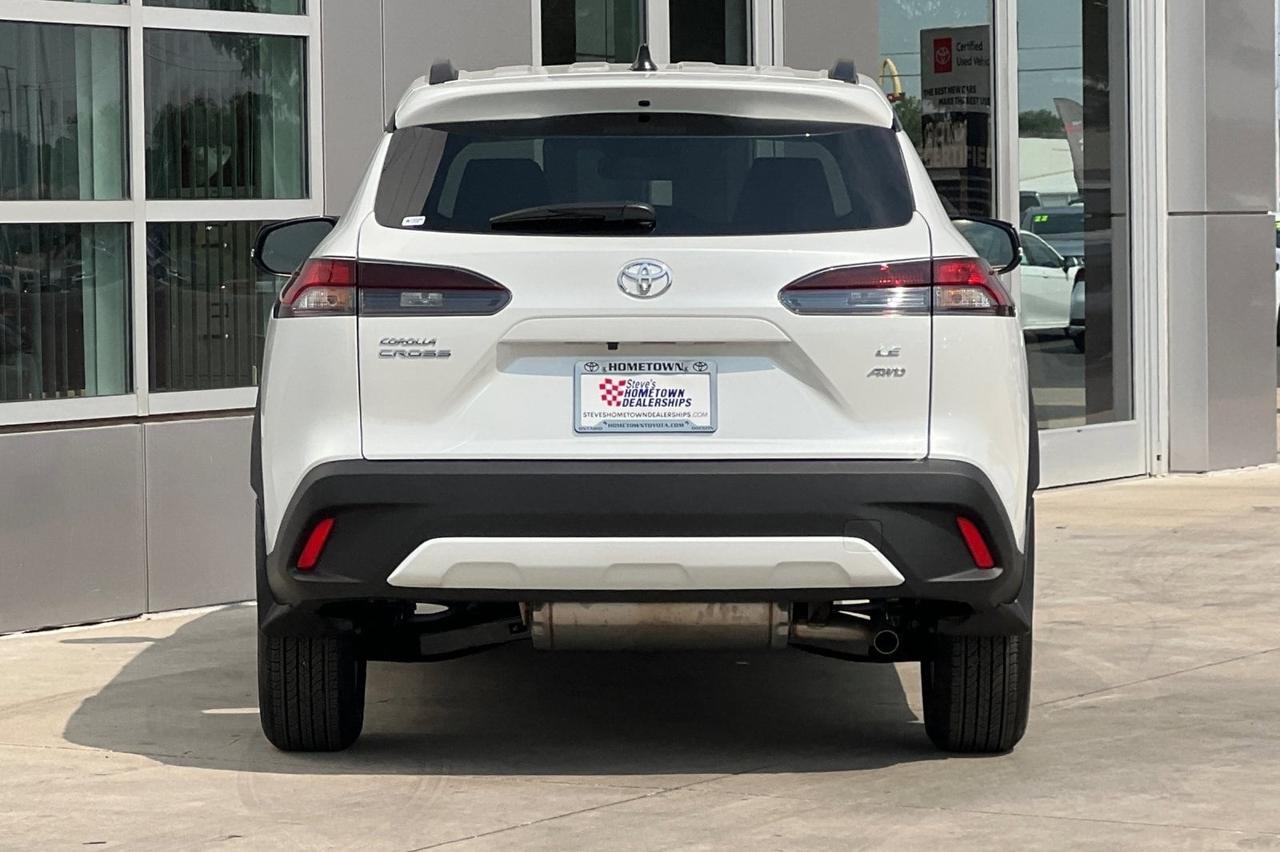 2026 Toyota Corolla Cross LE Ontario OR