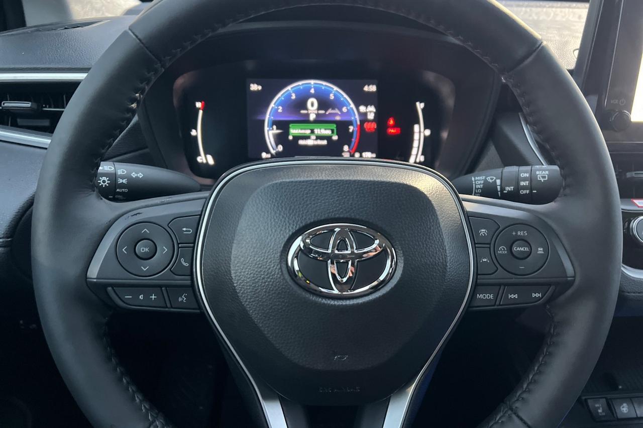 2026 Toyota Corolla Cross LE Ontario OR