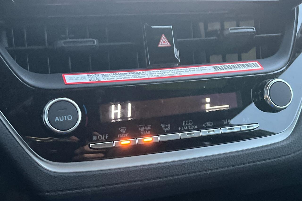 2026 Toyota Corolla Cross LE Ontario OR