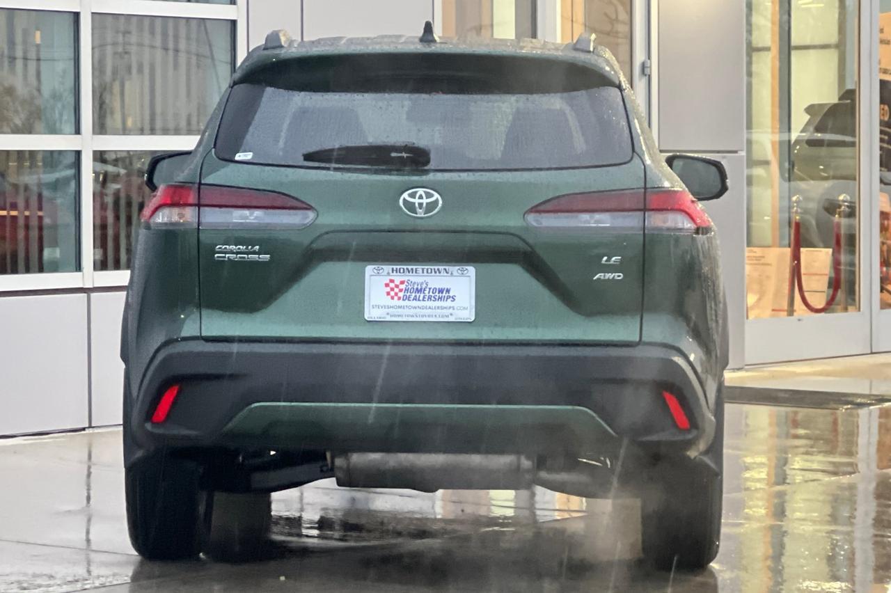 2026 Toyota Corolla Cross LE Ontario OR