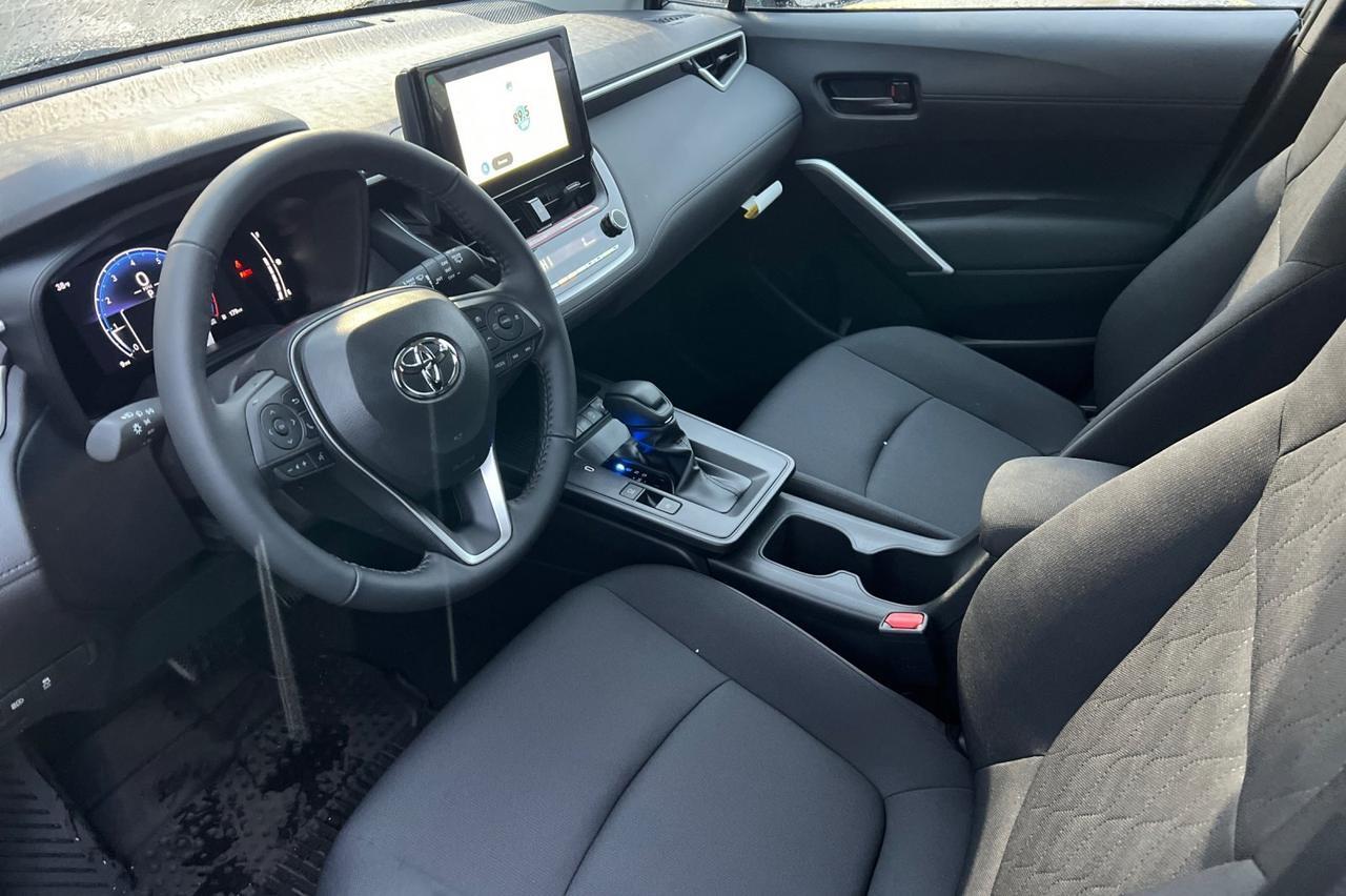 2026 Toyota Corolla Cross LE Ontario OR