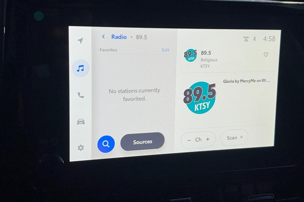 2026 Toyota Corolla Cross LE Ontario OR