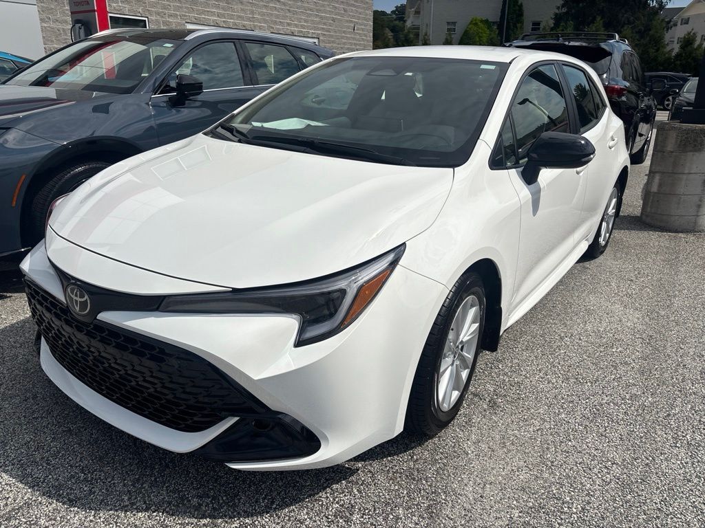 2026 Toyota Corolla Hatchback SE