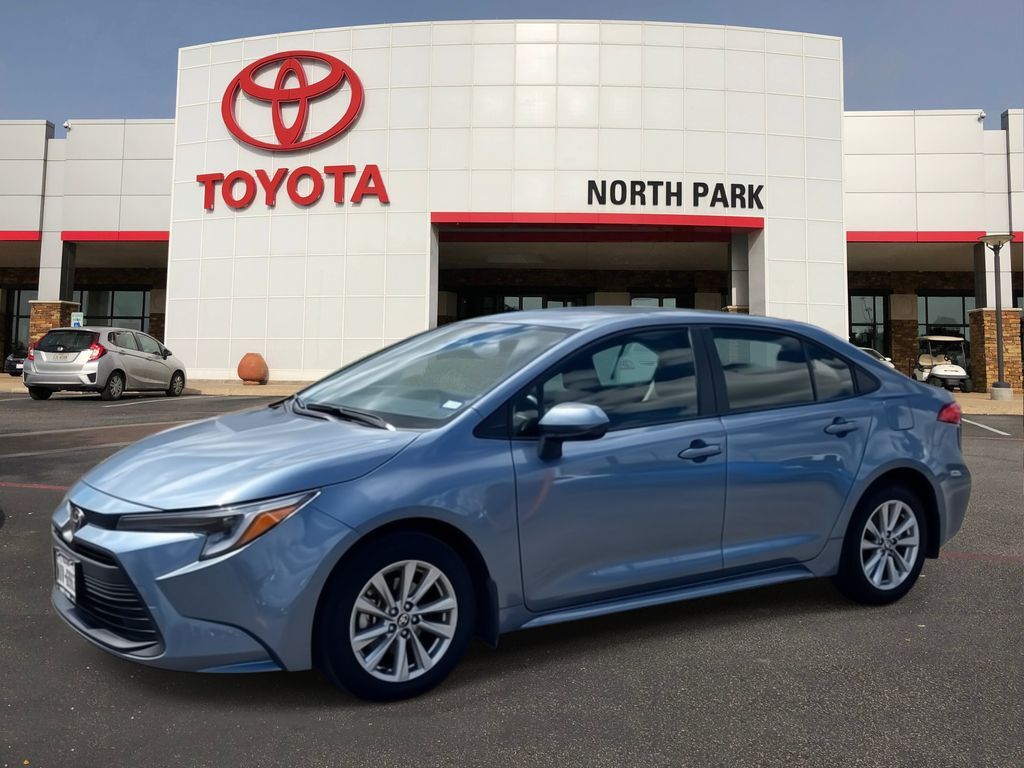 2026 Toyota Corolla Hybrid LE