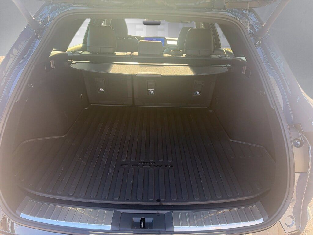 2026 Toyota Toyota Crown Signia Limited Fredericksburg VA