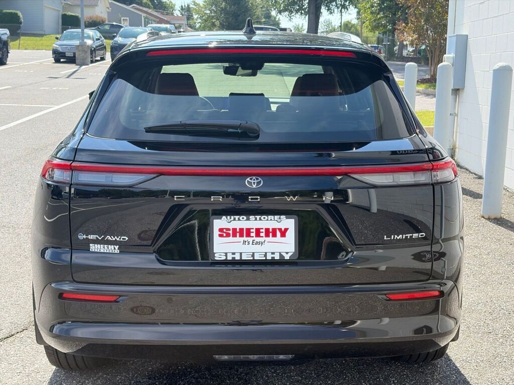 2026 Toyota Crown Signia Limited Fredericksburg VA