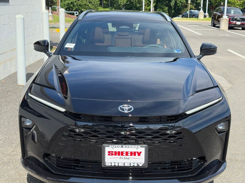2026 Toyota Crown Signia Limited Fredericksburg VA