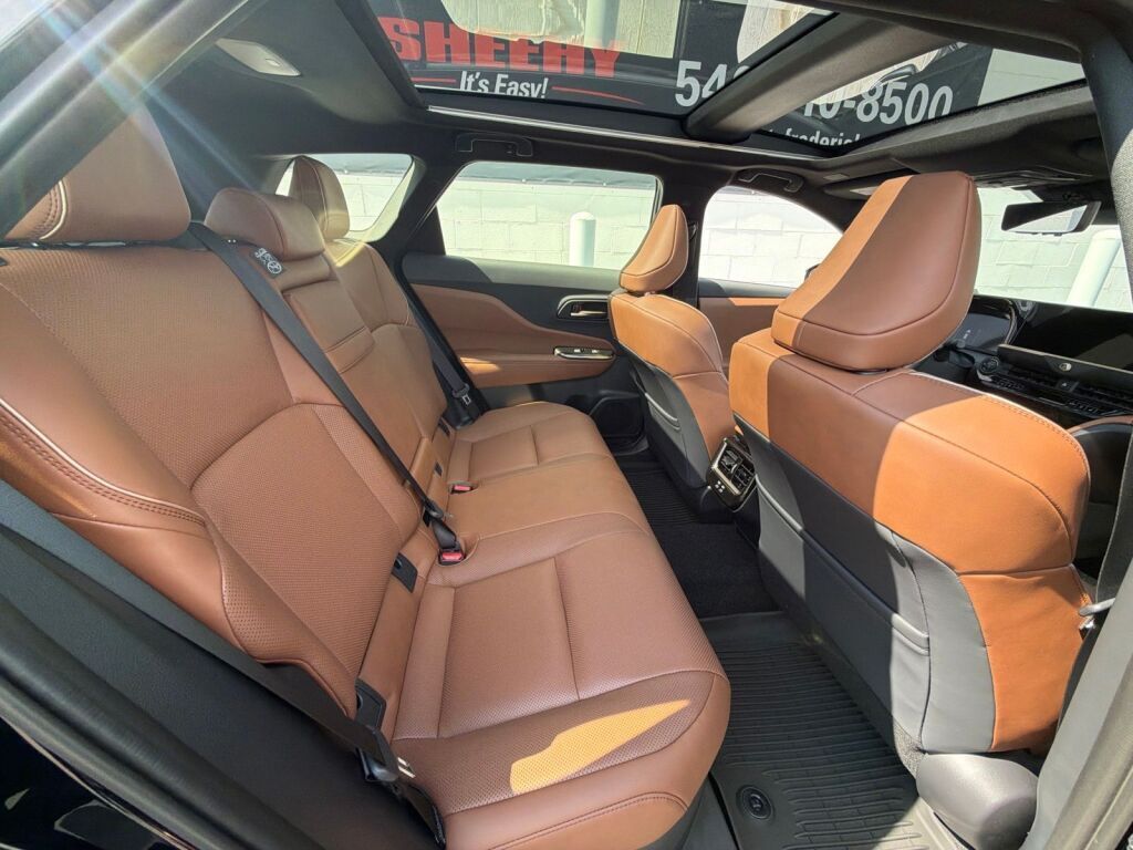2026 Toyota Crown Signia Limited Fredericksburg VA