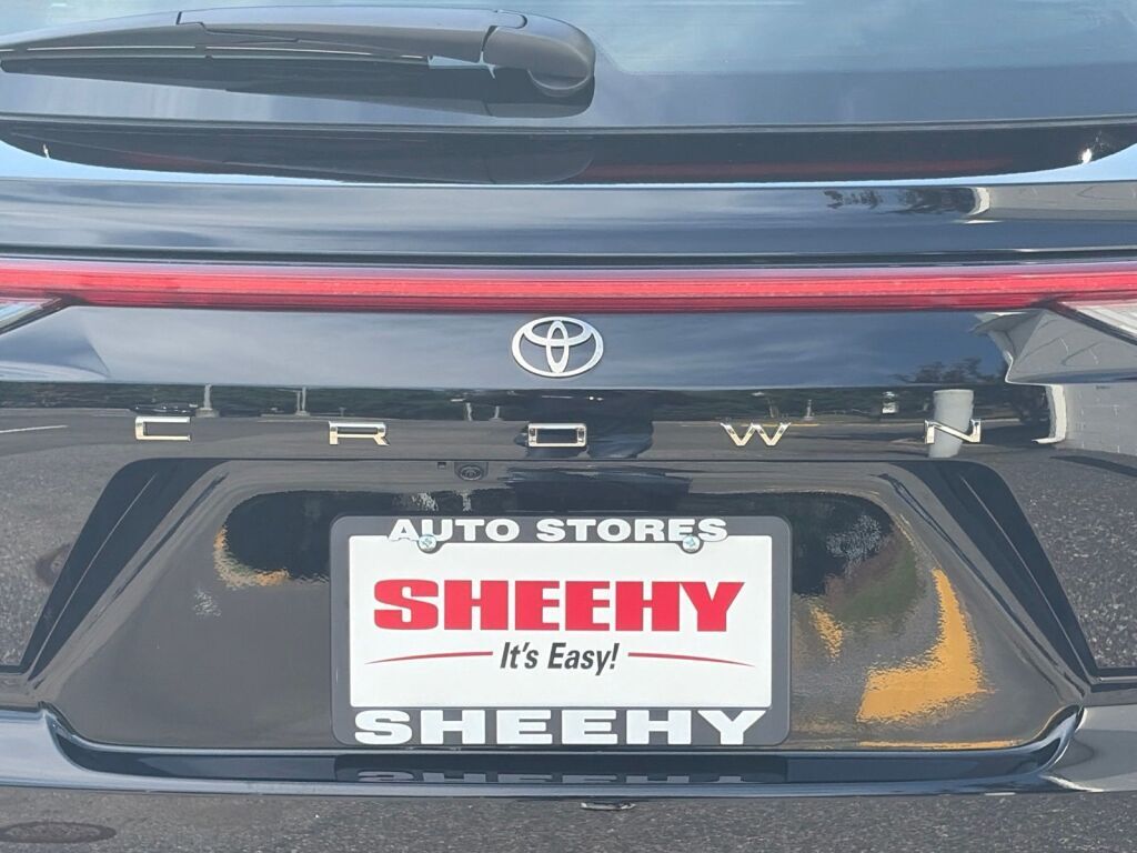 2026 Toyota Crown Signia Limited Fredericksburg VA