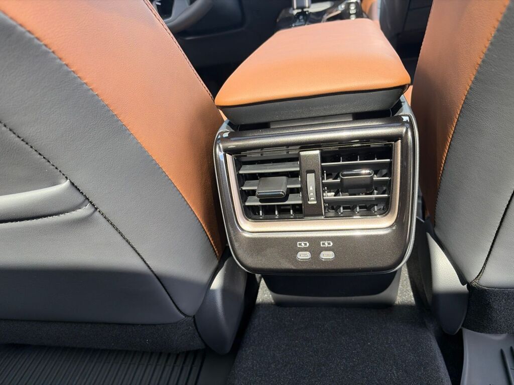 2026 Toyota Crown Signia Limited Fredericksburg VA