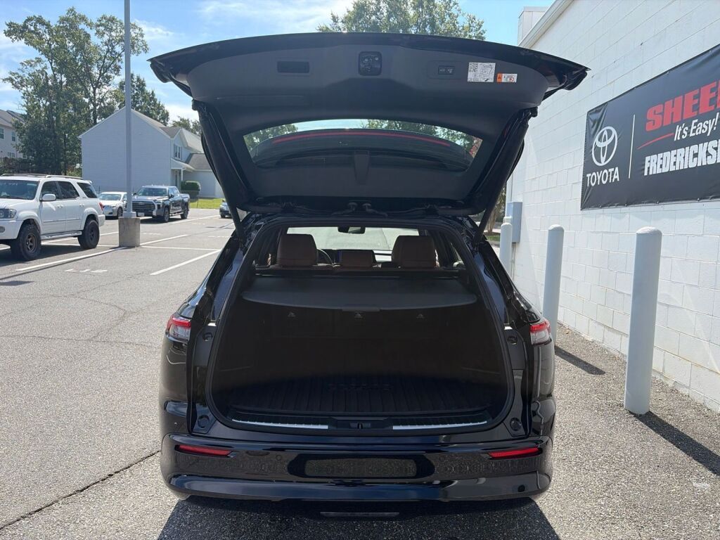2026 Toyota Crown Signia Limited Fredericksburg VA