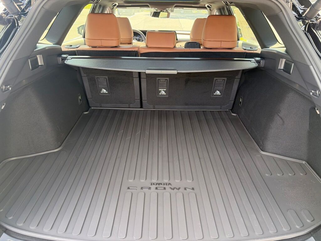 2026 Toyota Crown Signia Limited Fredericksburg VA
