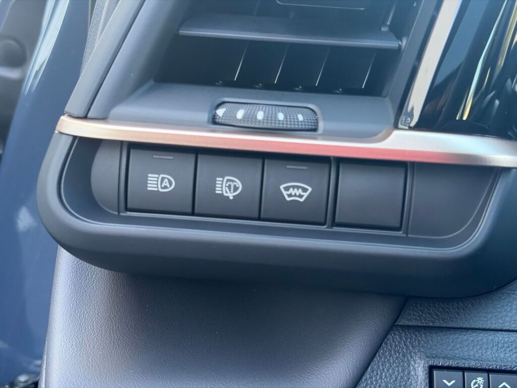 2026 Toyota Crown Signia Limited Fredericksburg VA
