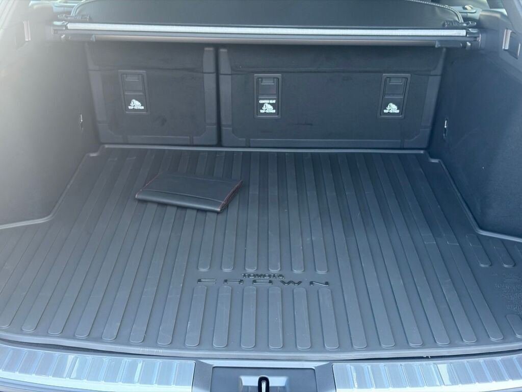 2026 Toyota Crown Signia Limited Fredericksburg VA