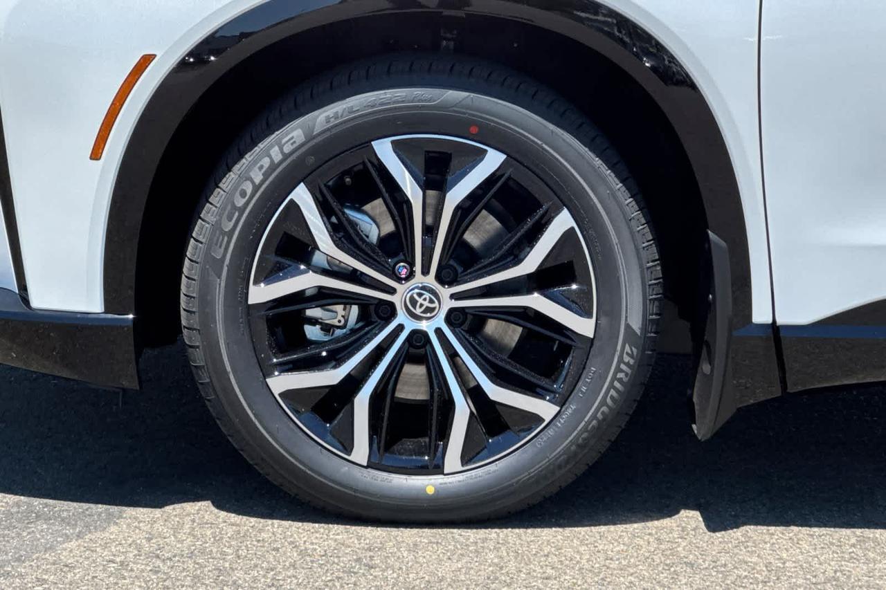 2026 Toyota Crown Signia XLE Roseville CA