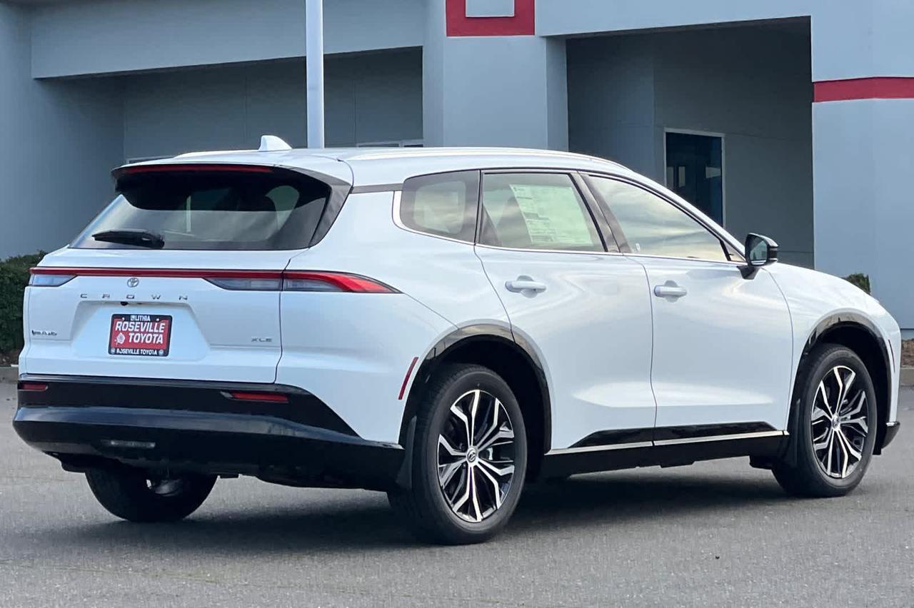 2026 Toyota Crown Signia XLE