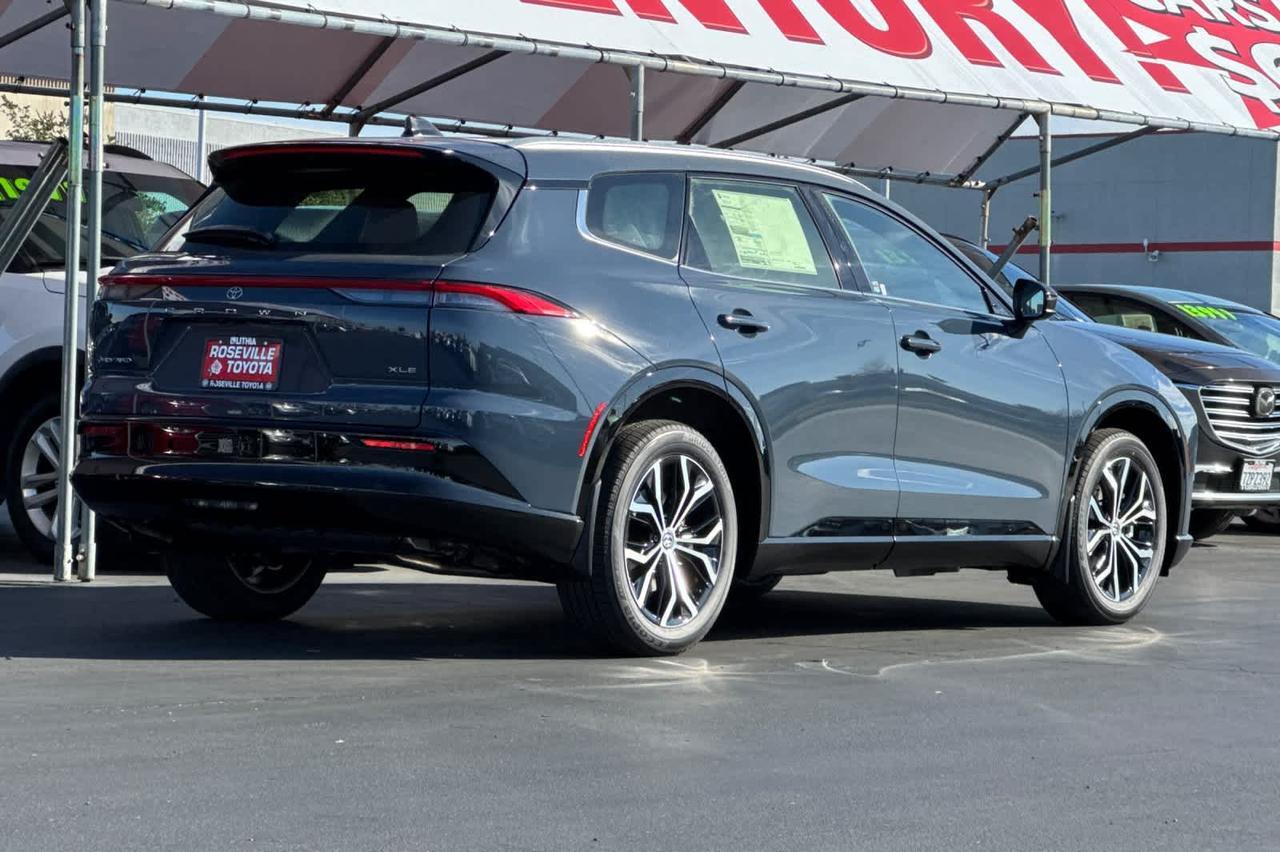 2026 Toyota Crown Signia XLE