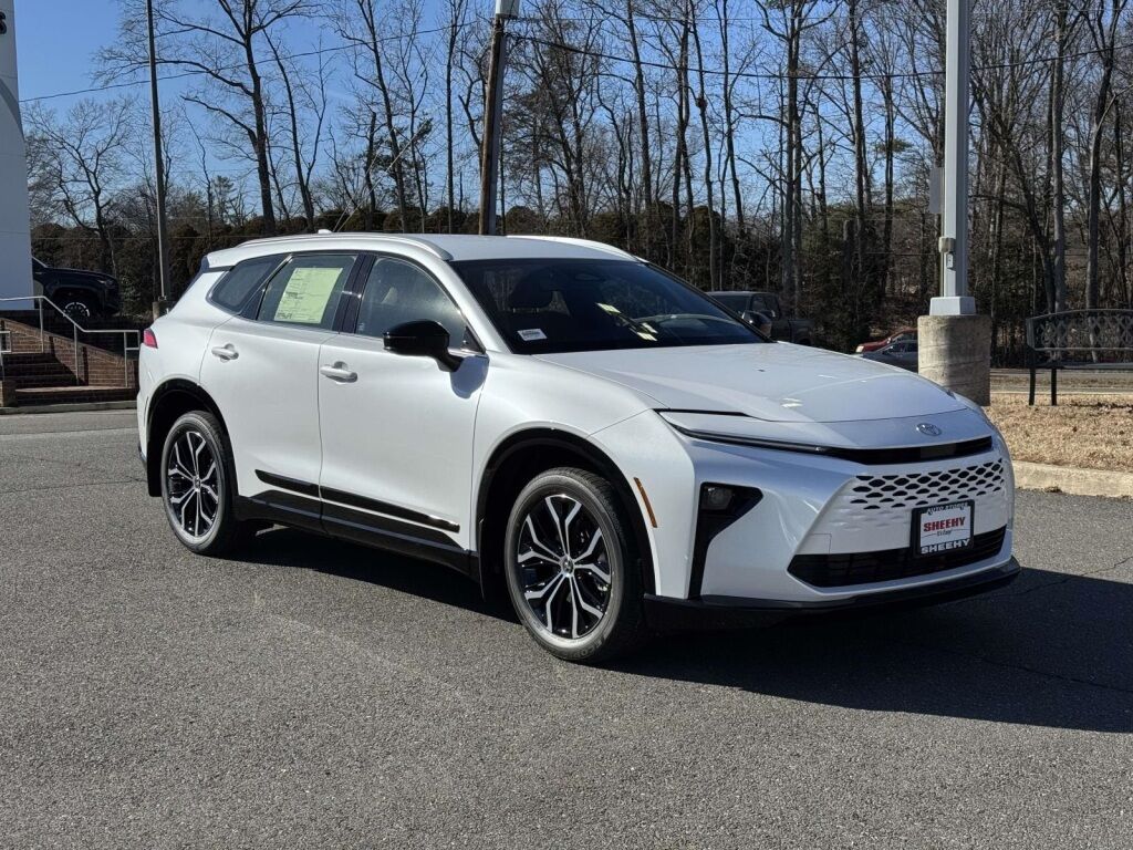 2026 Toyota Crown Signia XLE