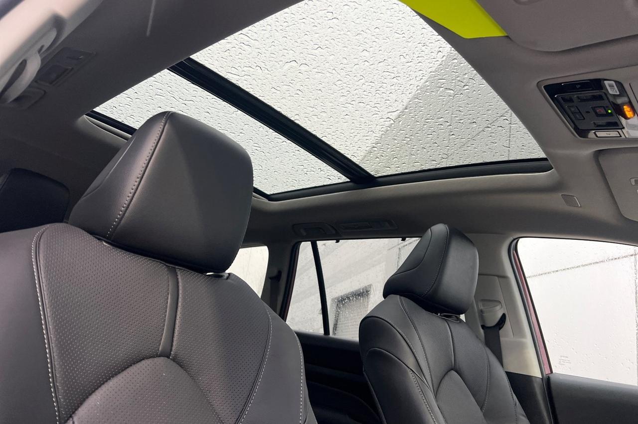 2026 Toyota Grand Highlander Hybrid Limited Ontario OR