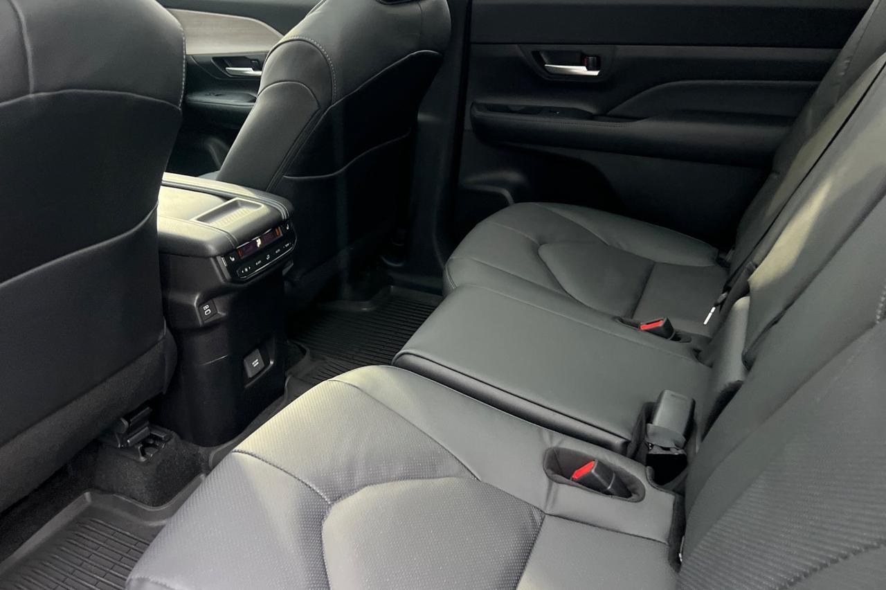 2026 Toyota Grand Highlander Hybrid Limited Ontario OR