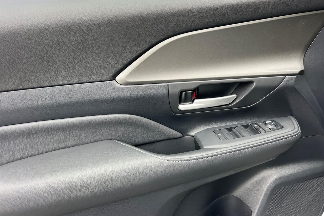 2026 Toyota Grand Highlander LE Roseville CA