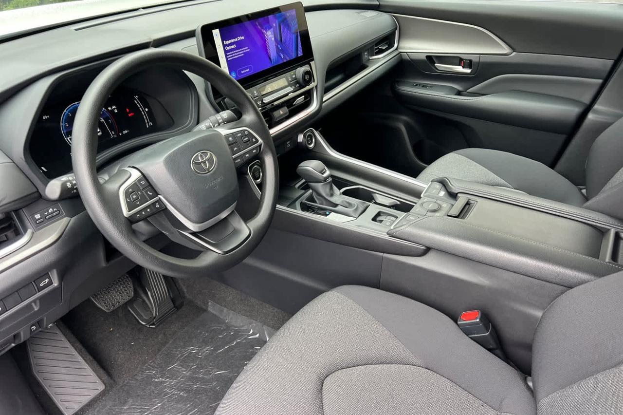 2026 Toyota Grand Highlander LE Roseville CA