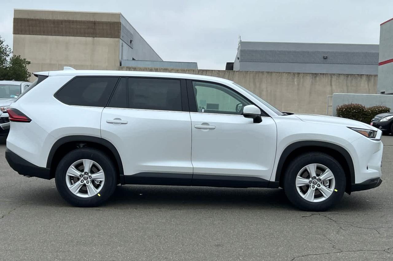 2026 Toyota Grand Highlander LE Roseville CA