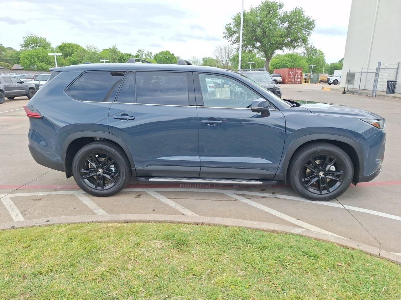 2026 Toyota Grand Highlander Limited Hurst TX