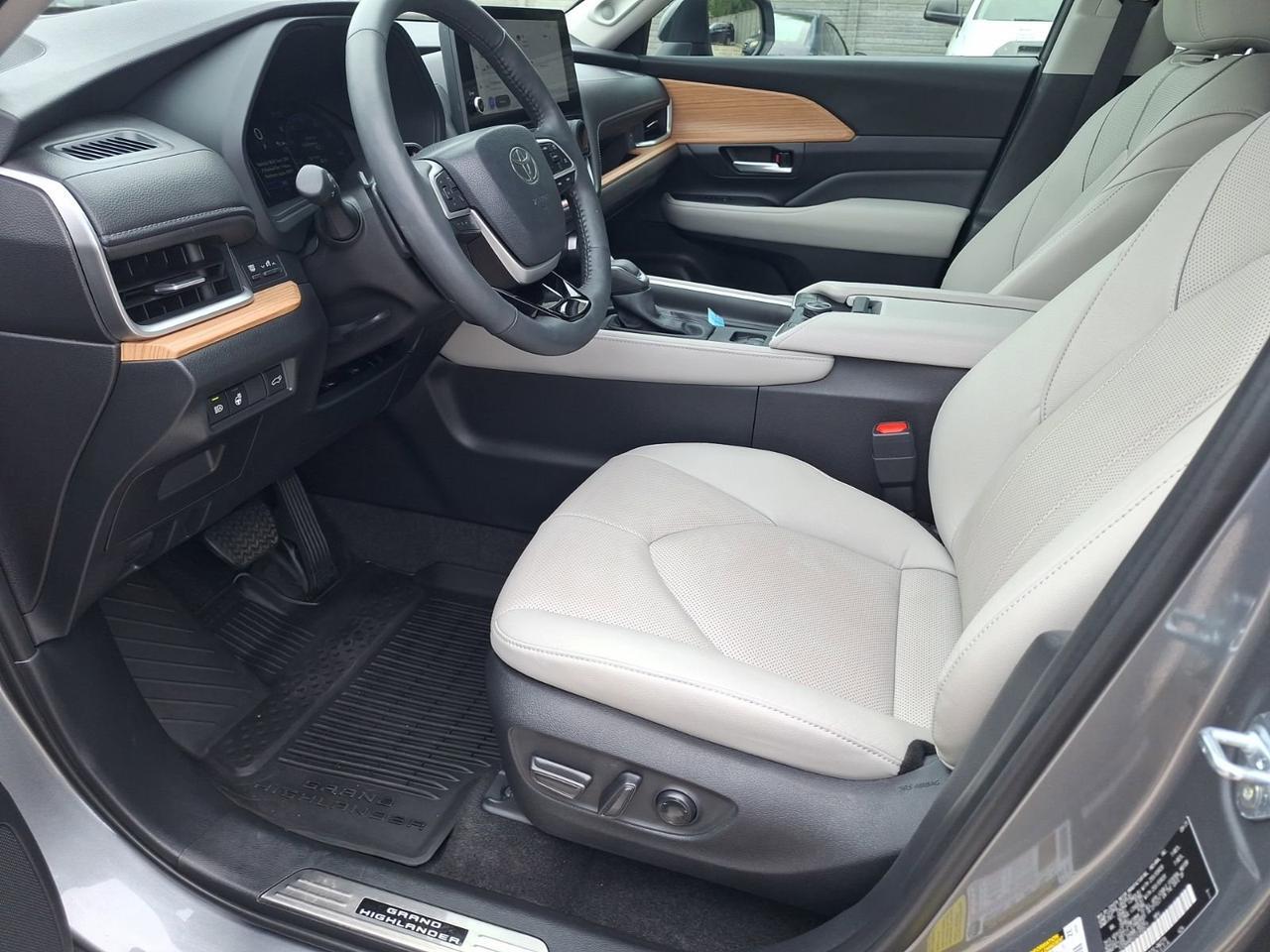 2026 Toyota Grand Highlander Platinum Hurst TX