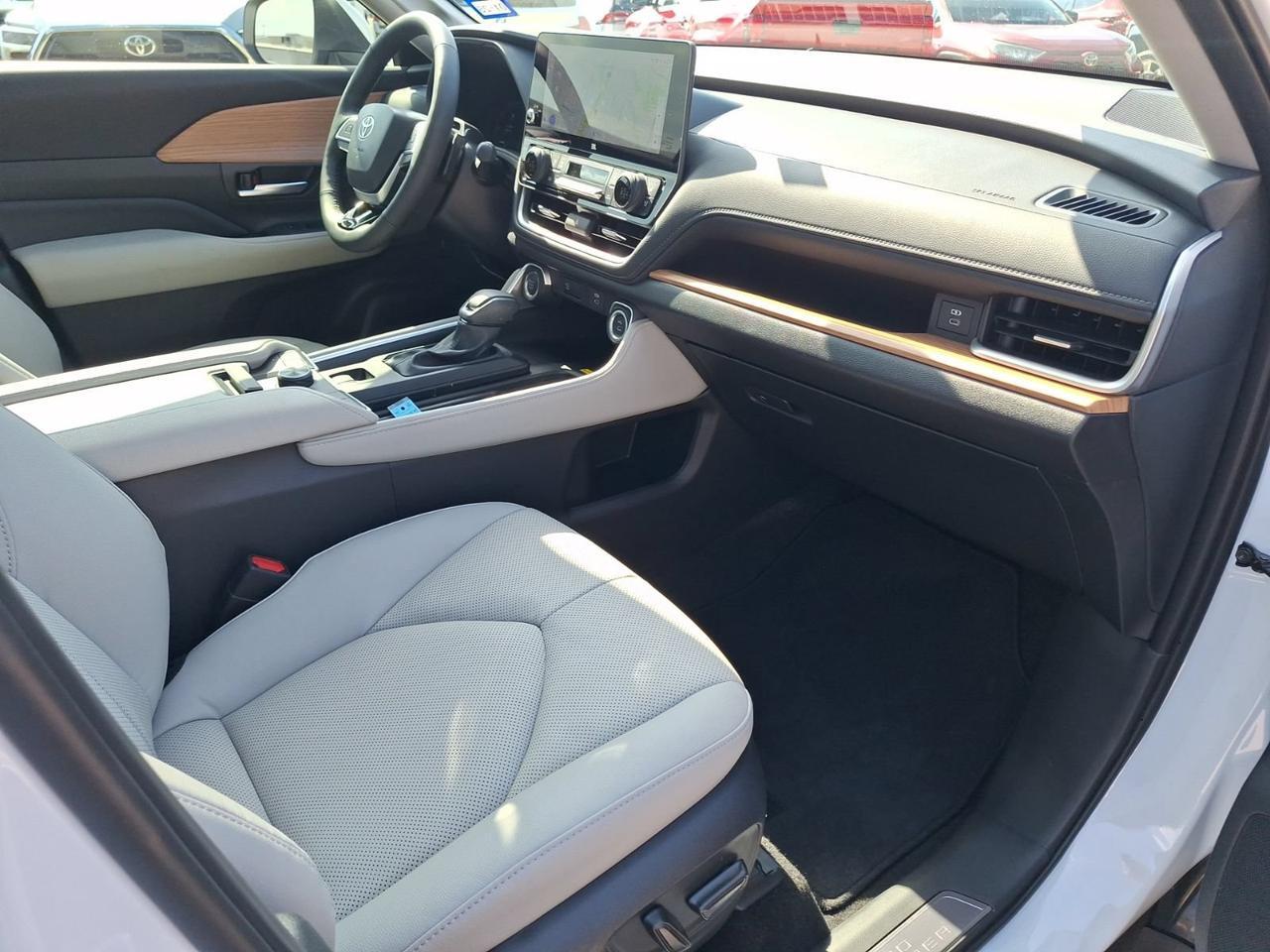 2026 Toyota Grand Highlander Platinum Hurst TX