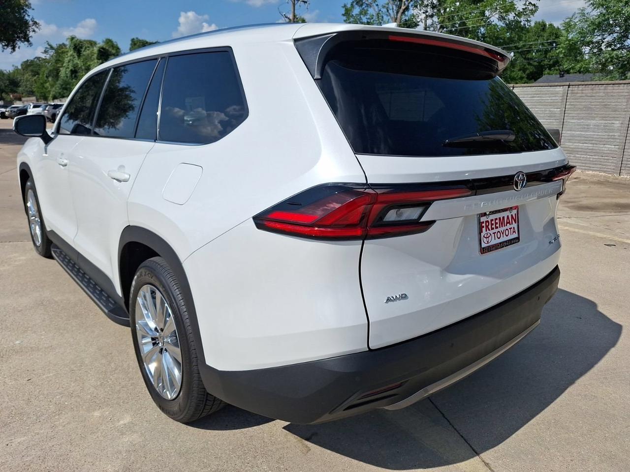2026 Toyota Grand Highlander Platinum Hurst TX