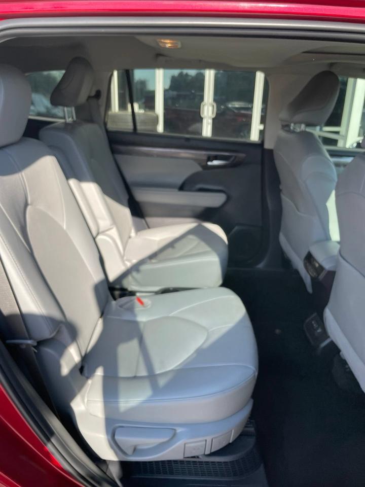 2026 Toyota Highlander Hybrid Limited Hurst TX