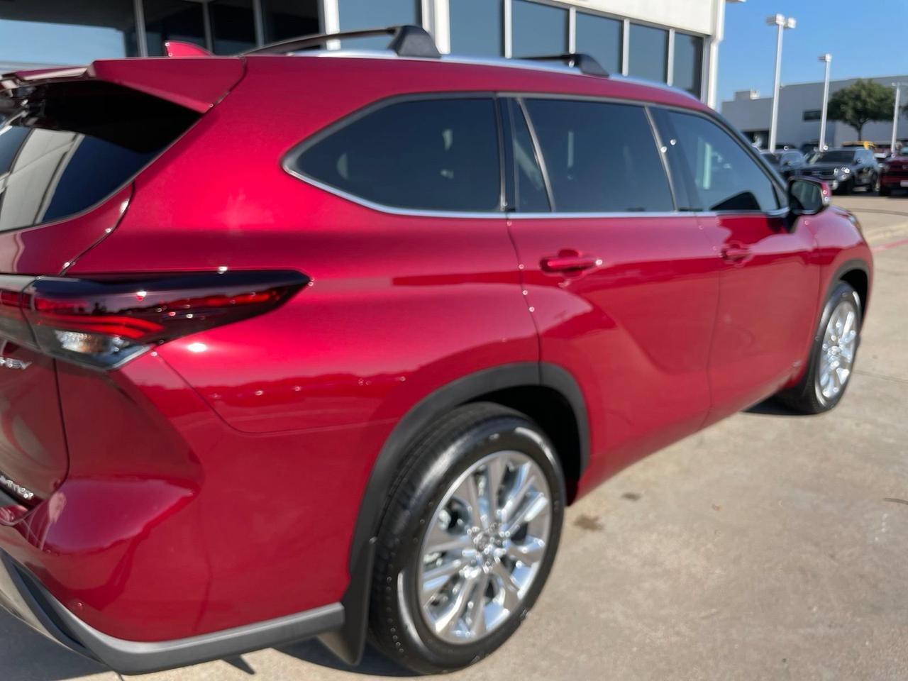 2026 Toyota Highlander Hybrid Limited Hurst TX