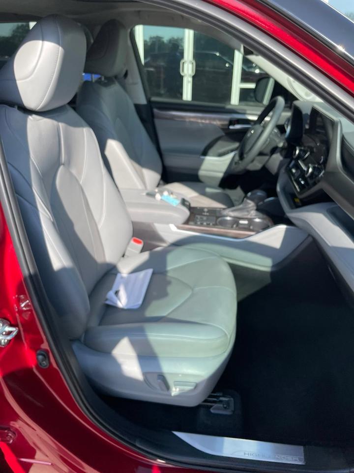2026 Toyota Highlander Hybrid Limited Hurst TX
