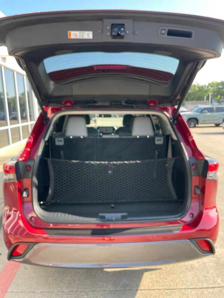 2026 Toyota Highlander Hybrid Limited Hurst TX