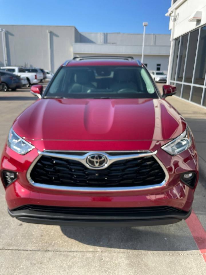 2026 Toyota Highlander Hybrid Limited Hurst TX