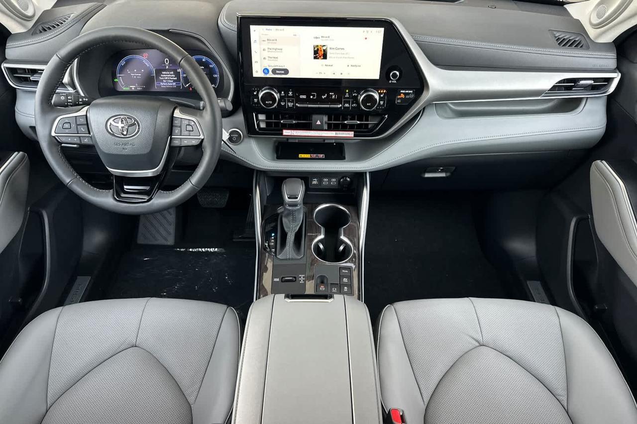 2026 Toyota Highlander Hybrid Limited