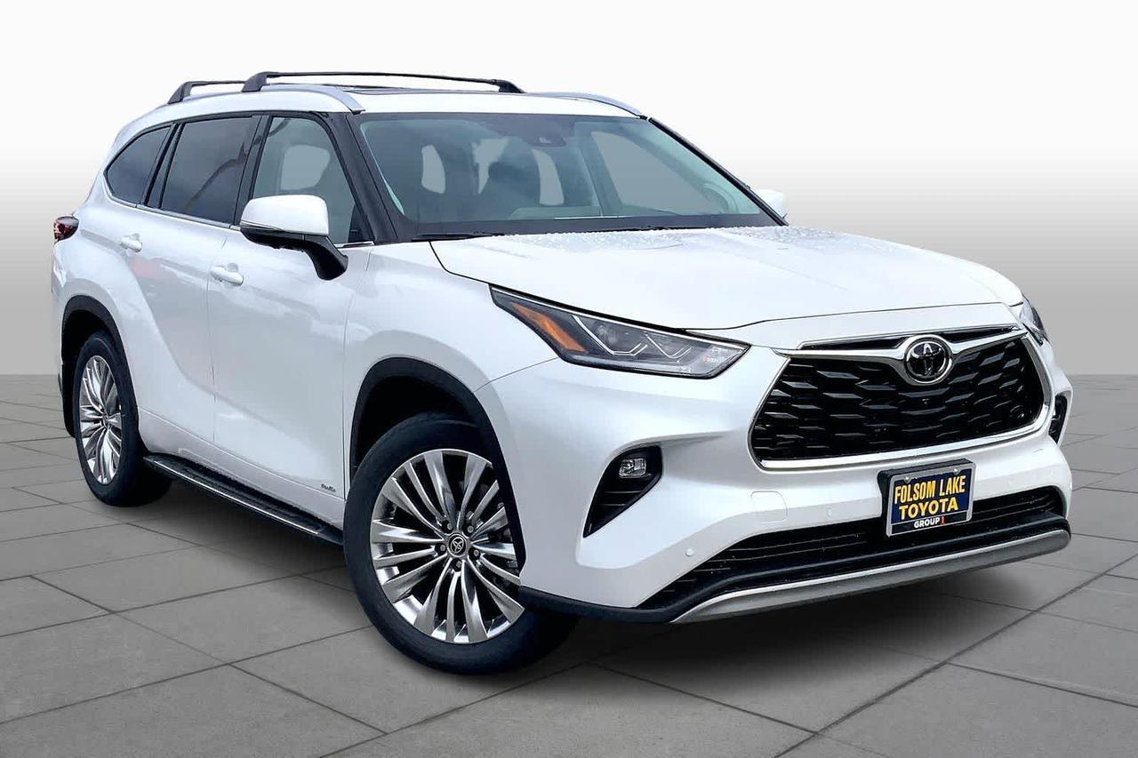 2026 Toyota Highlander Hybrid Platinum