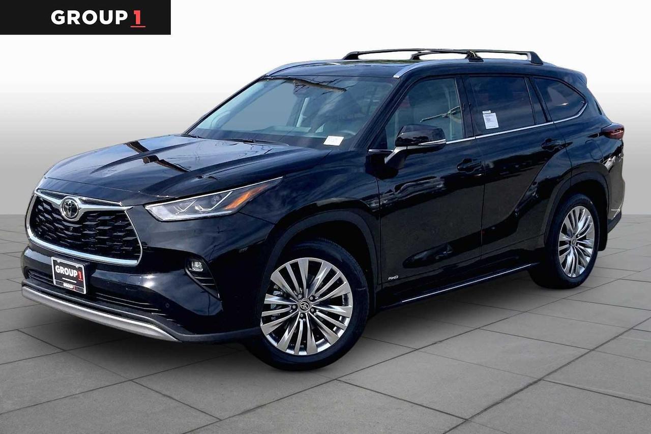 2026 Toyota Highlander Hybrid Platinum