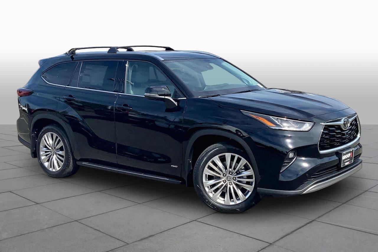 2026 Toyota Highlander Hybrid Platinum