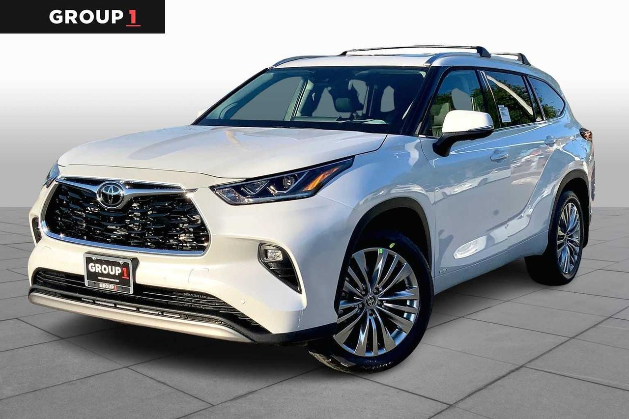 2026 Toyota Highlander Hybrid Platinum