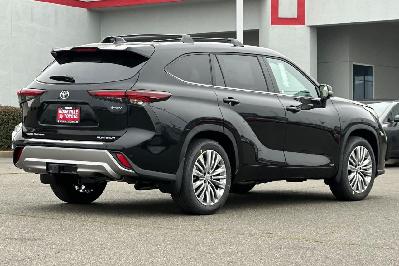 2026 Toyota Highlander Hybrid Platinum