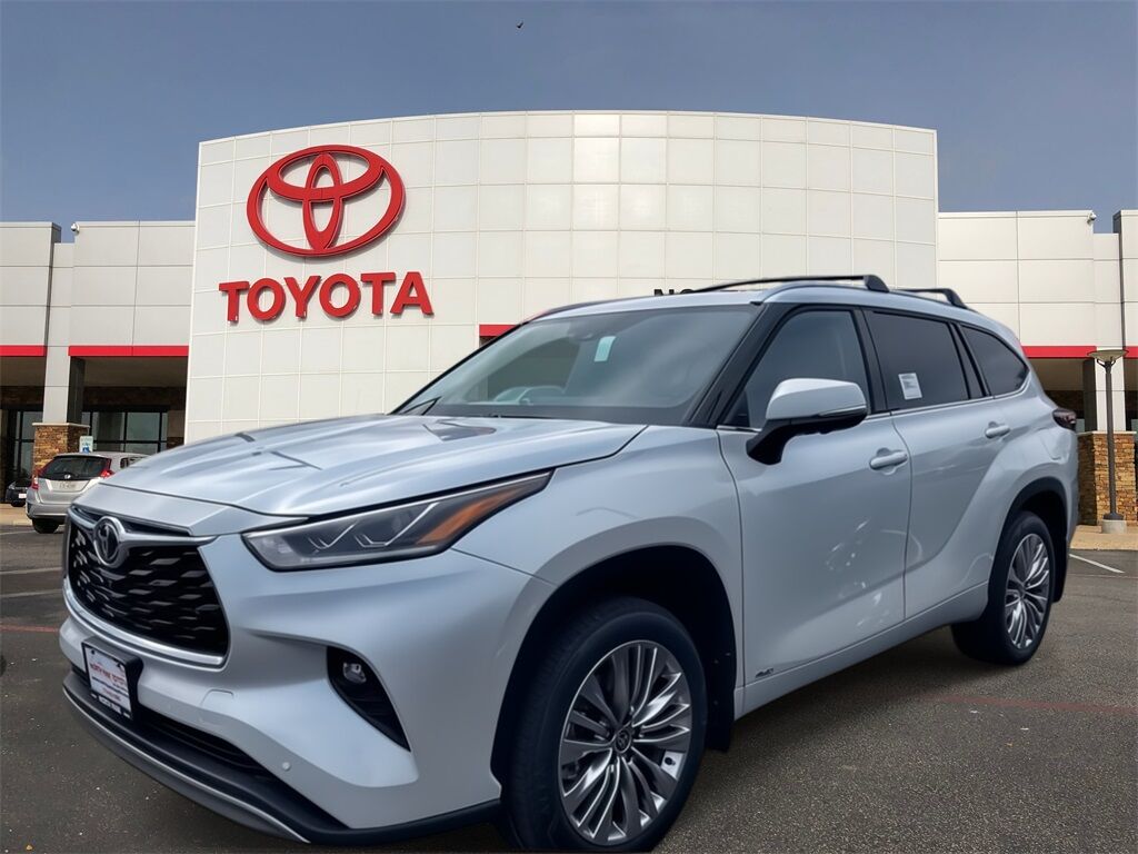 2026 Toyota Highlander Hybrid Platinum