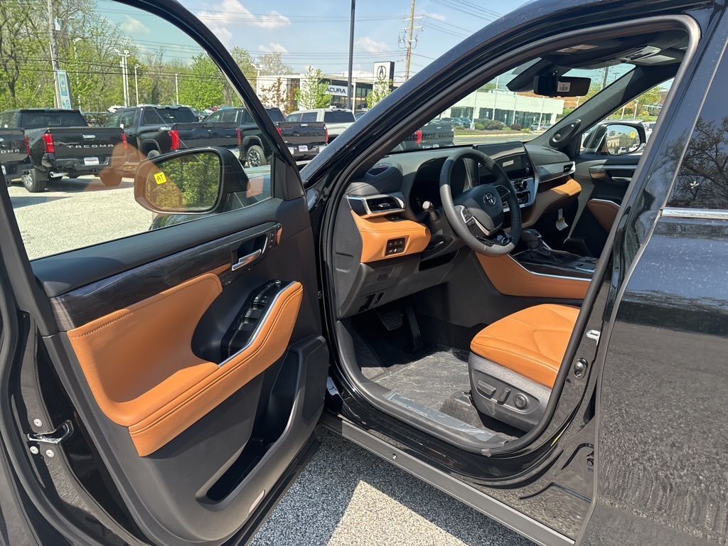 2026 Toyota Highlander Hybrid Platinum Laurel MD