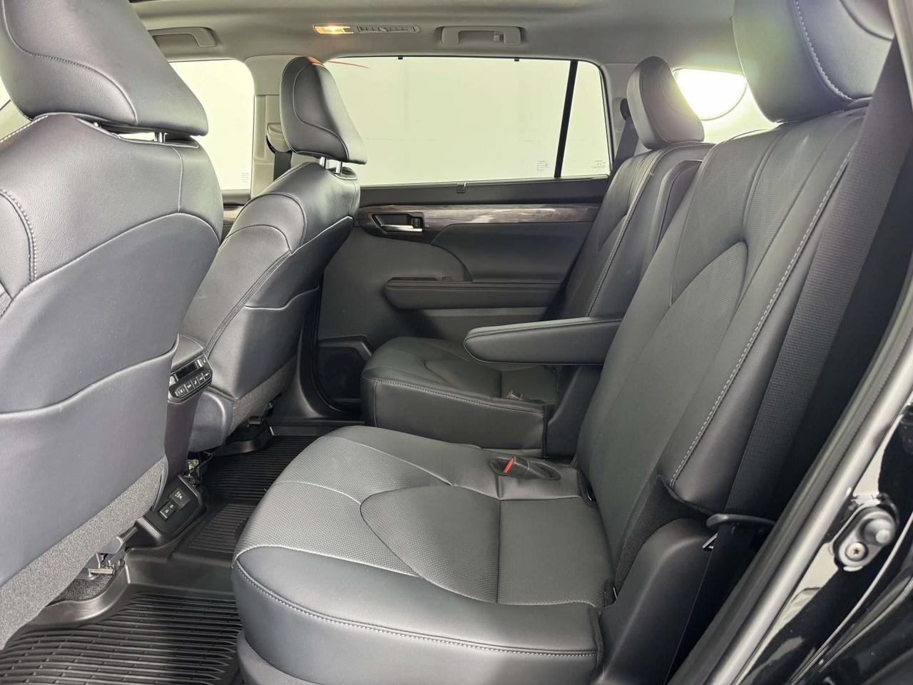 2026 Toyota Highlander Hybrid Platinum Fredericksburg VA